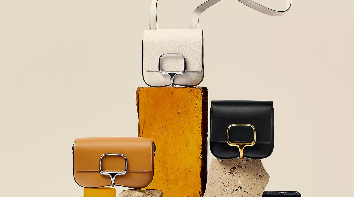 エルメス デッラ カヴァッレリア 定価